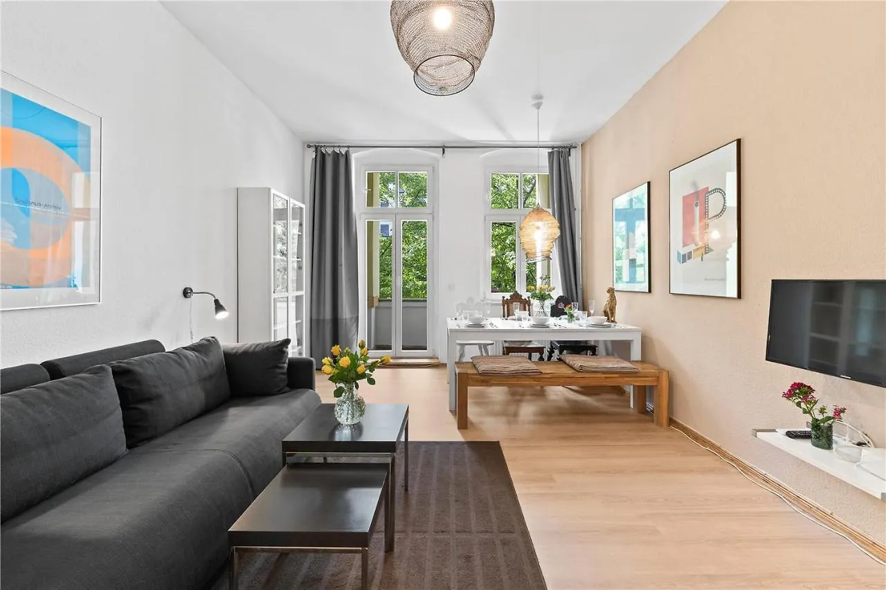 Holiday 33 Apartments Efg Schoenhauser Allee Mit Balkon Berlin Germany