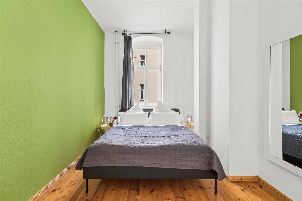 Holiday 33 Apartments Efg Schoenhauser Allee Mit Balkon Berlin