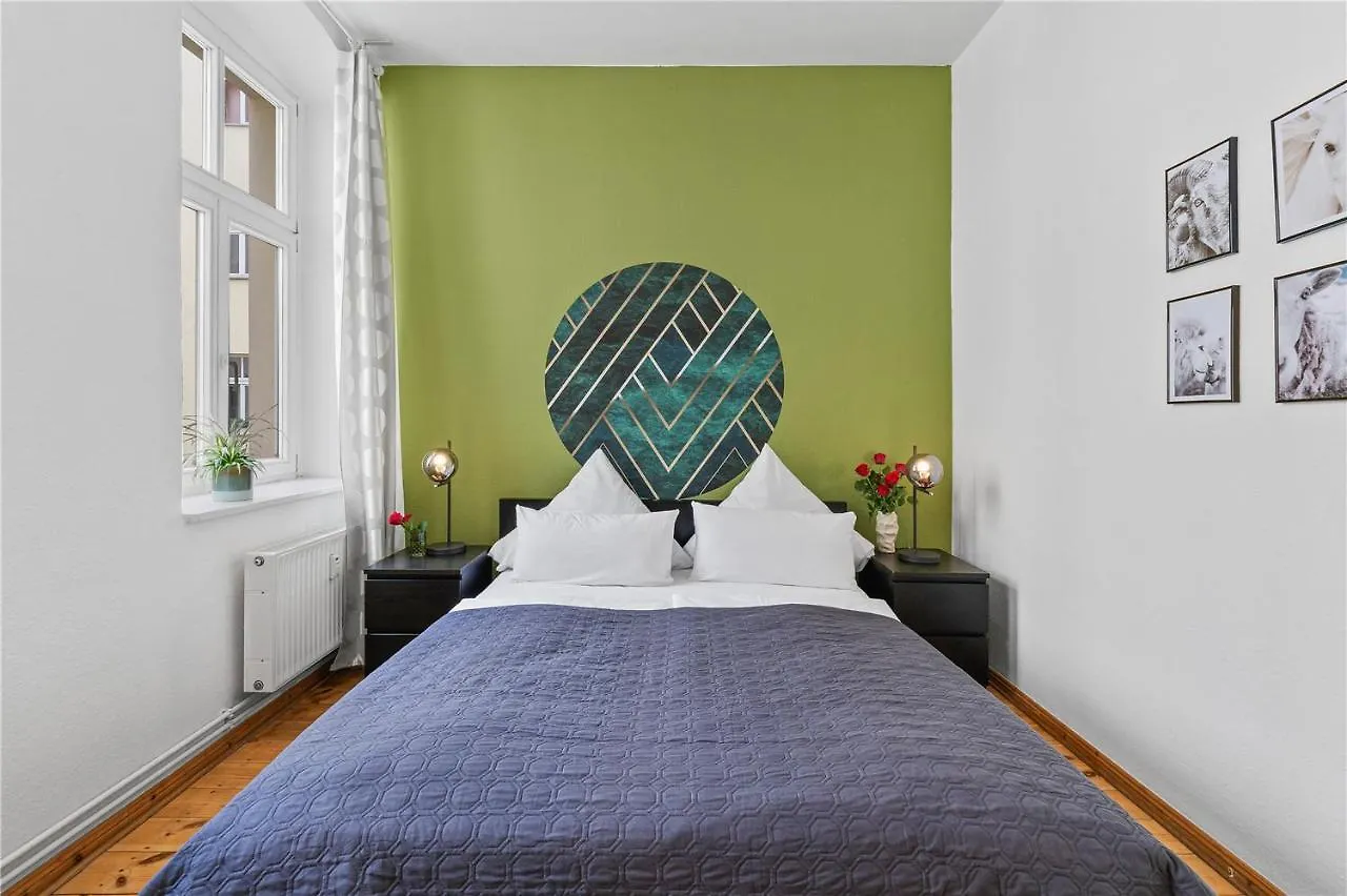 Holiday 33 Apartments Efg Schoenhauser Allee Mit Balkon Berlin 0*,  Germany