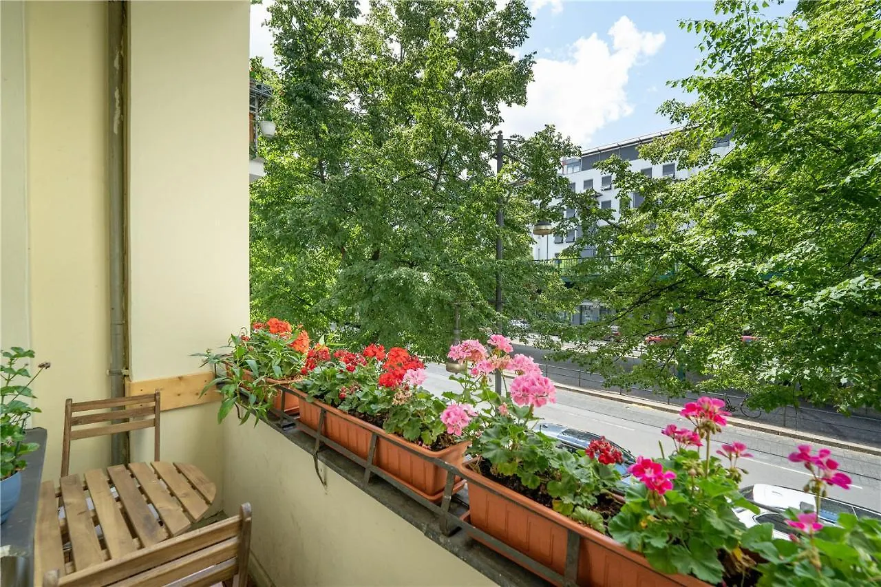 Holiday 33 Apartments Efg Schoenhauser Allee Mit Balkon Berlin Germany