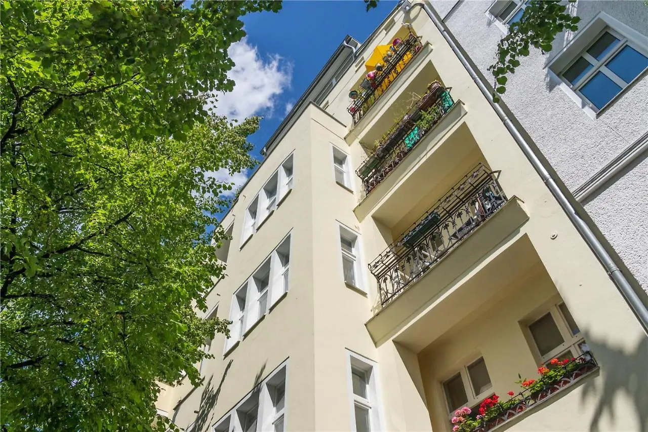 Holiday 33 Apartments Efg Schoenhauser Allee Mit Balkon Berlin Germany