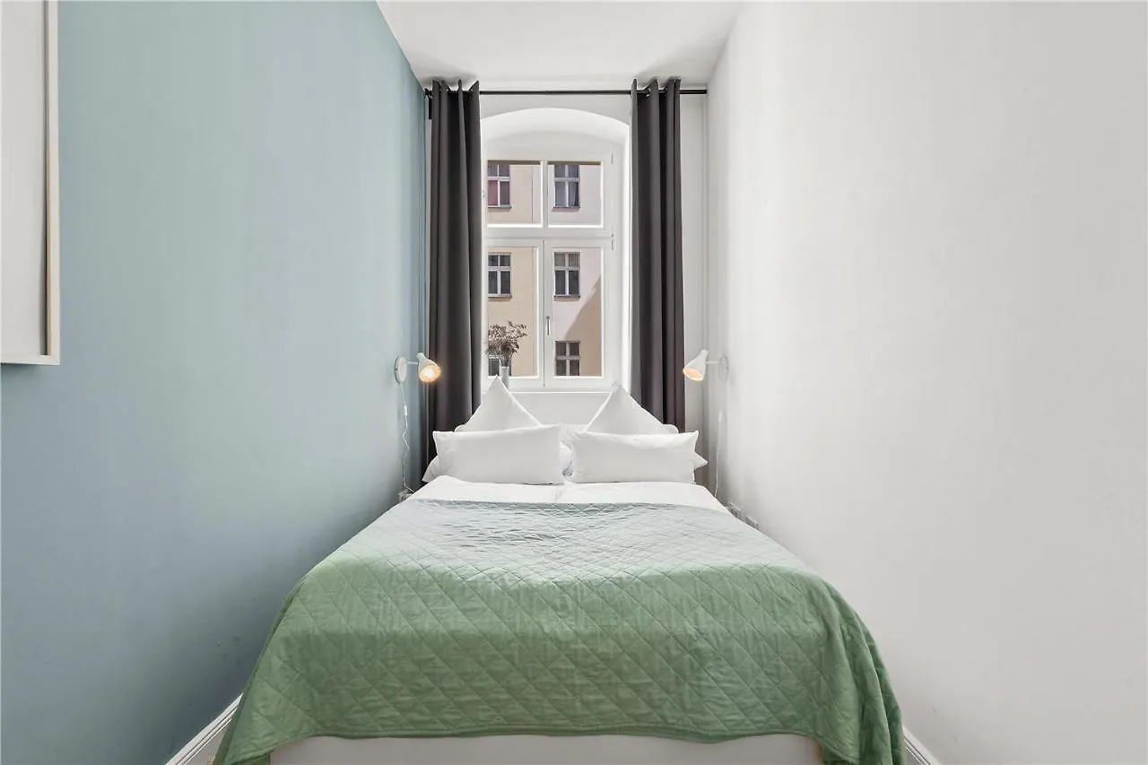 Holiday 33 Apartments Efg Schoenhauser Allee Mit Balkon Berlin Germany