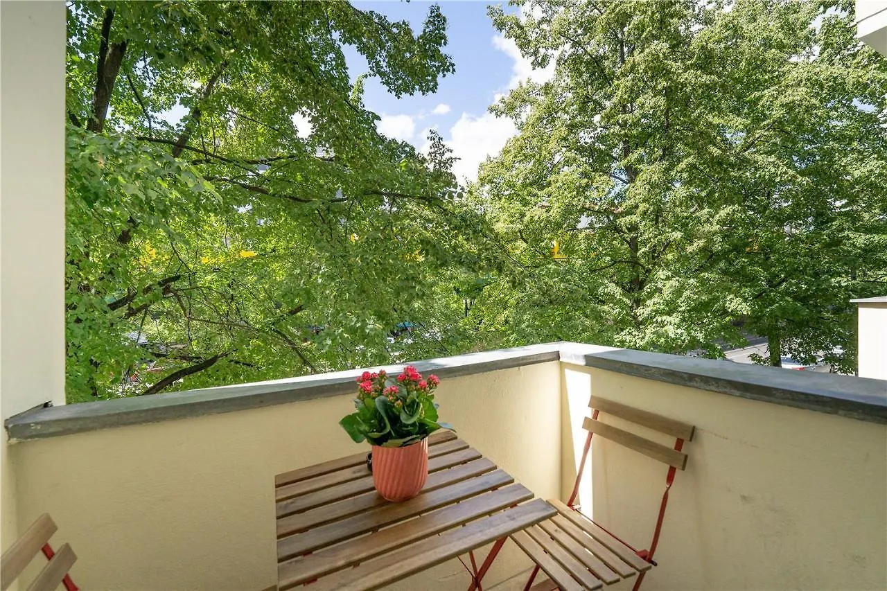 Holiday 33 Apartments Efg Schoenhauser Allee Mit Balkon Berlin