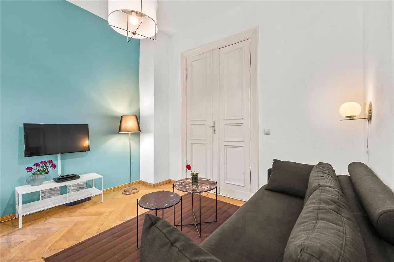 Holiday 33 Apartments Efg Schoenhauser Allee Mit Balkon Berlin Germany