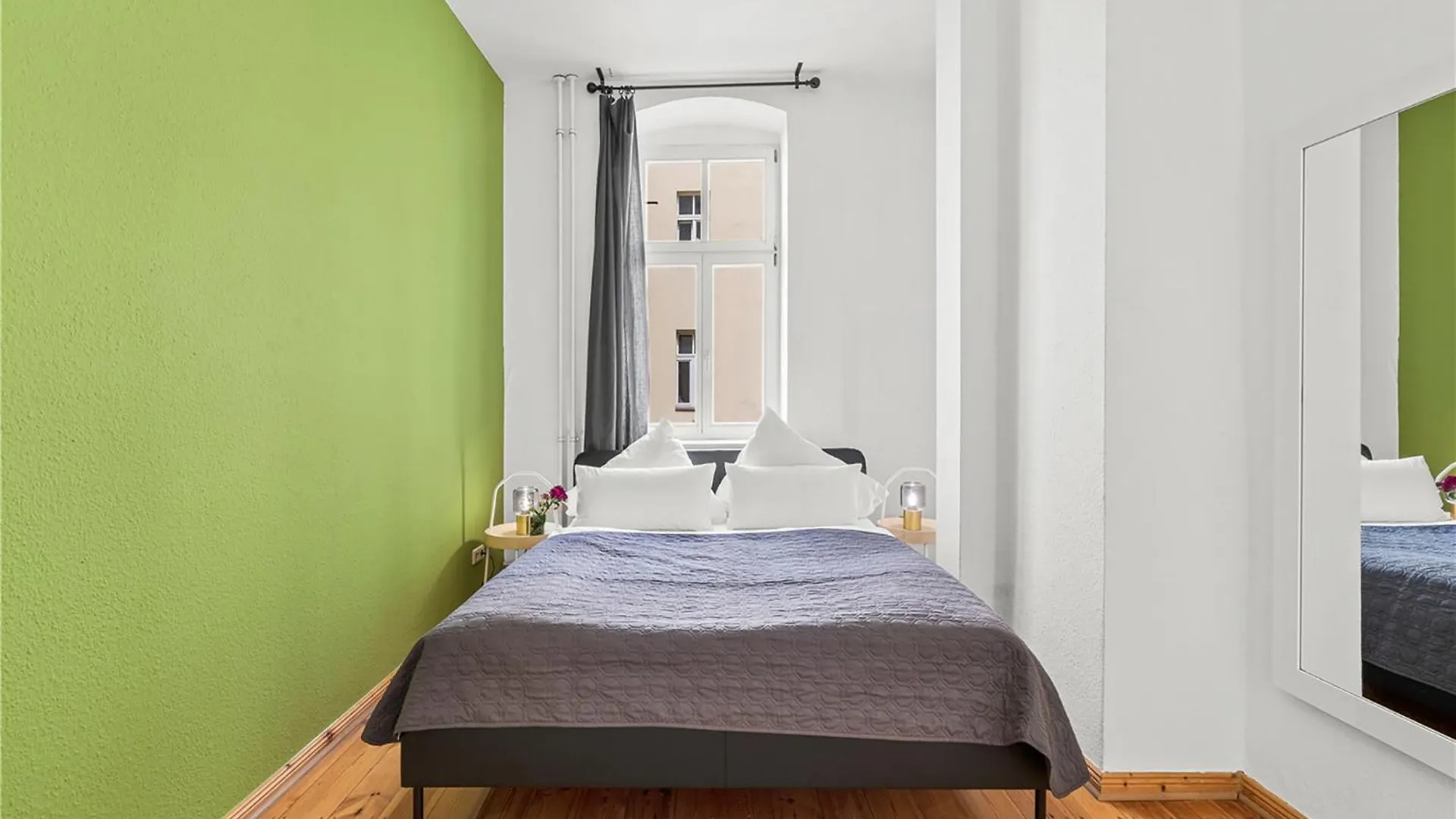 Holiday 33 Apartments Efg Schoenhauser Allee Mit Balkon Berlin Germany