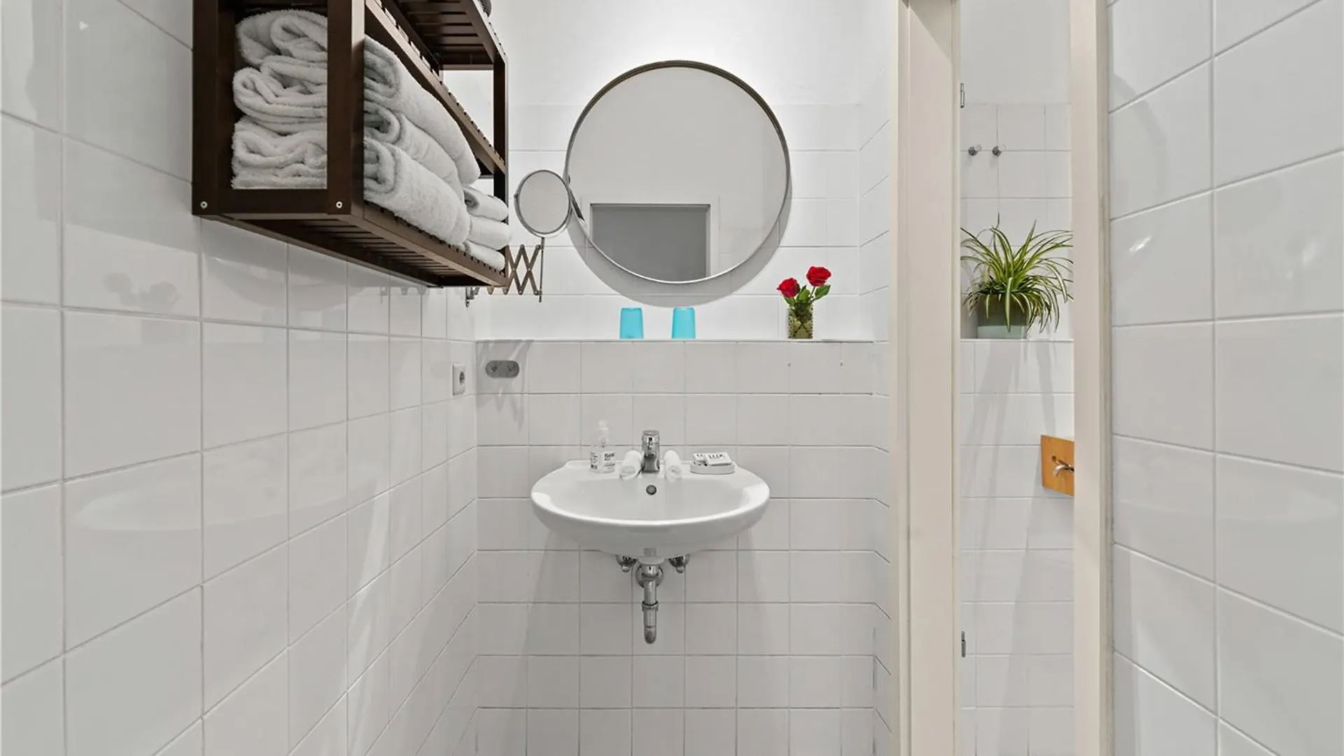 Holiday 33 Apartments Efg Schoenhauser Allee Mit Balkon Berlin Germany