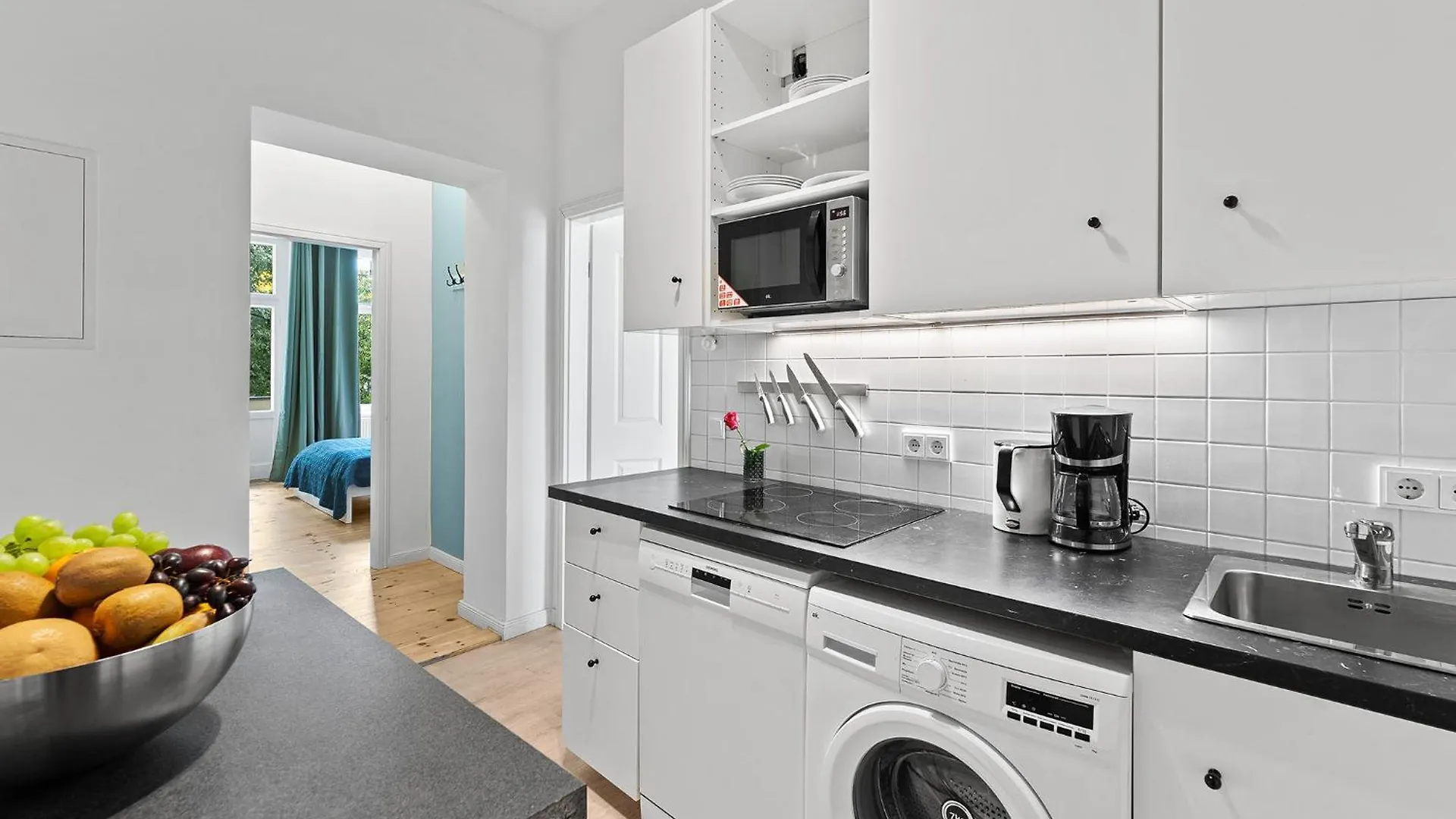 Holiday 33 Apartments Efg Schoenhauser Allee Mit Balkon Berlin