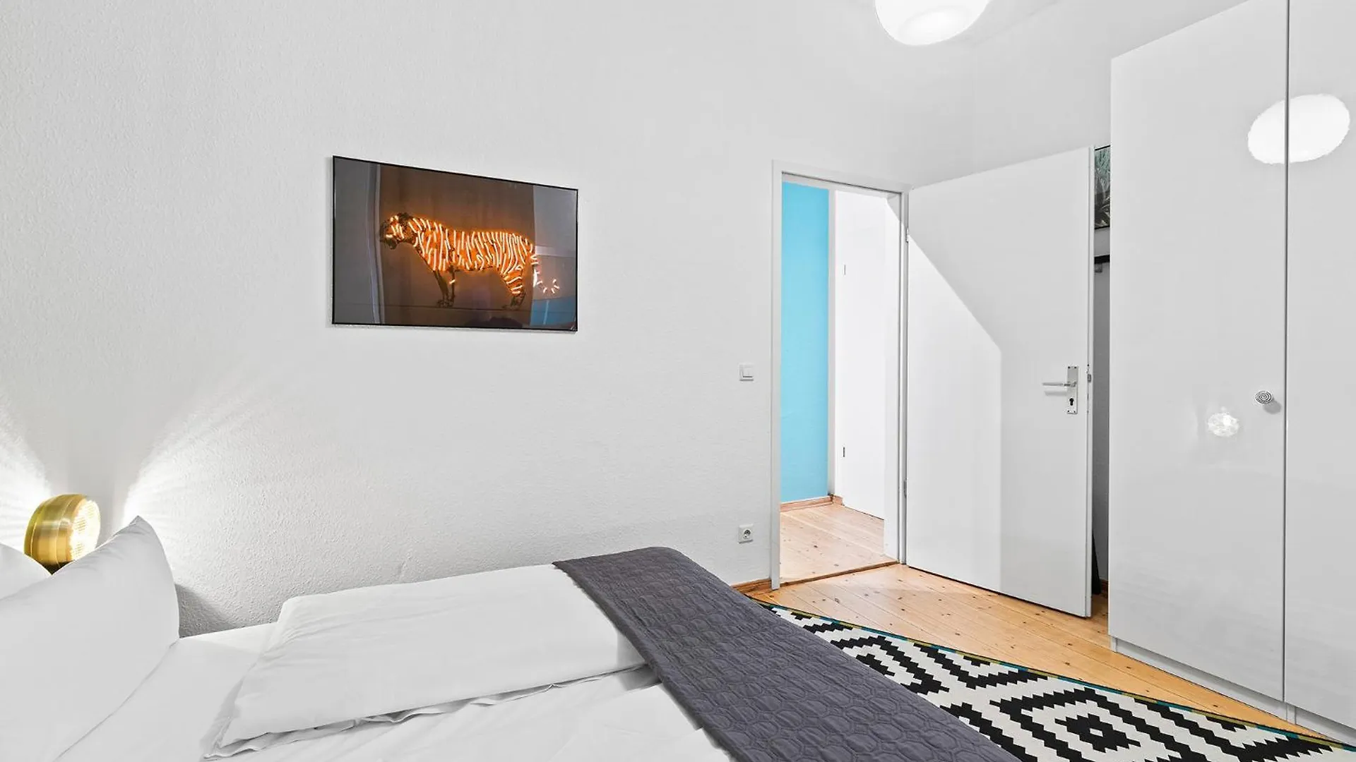 Holiday 33 Apartments Efg Schoenhauser Allee Mit Balkon Berlin