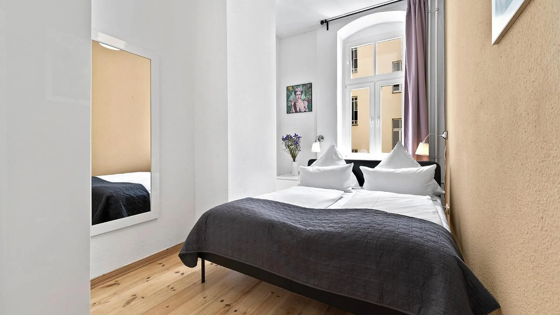 Holiday 33 Apartments Efg Schoenhauser Allee Mit Balkon Berlin
