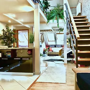 Duplex With Quite Terrace On Wenceslas Sq. Apartment Prag