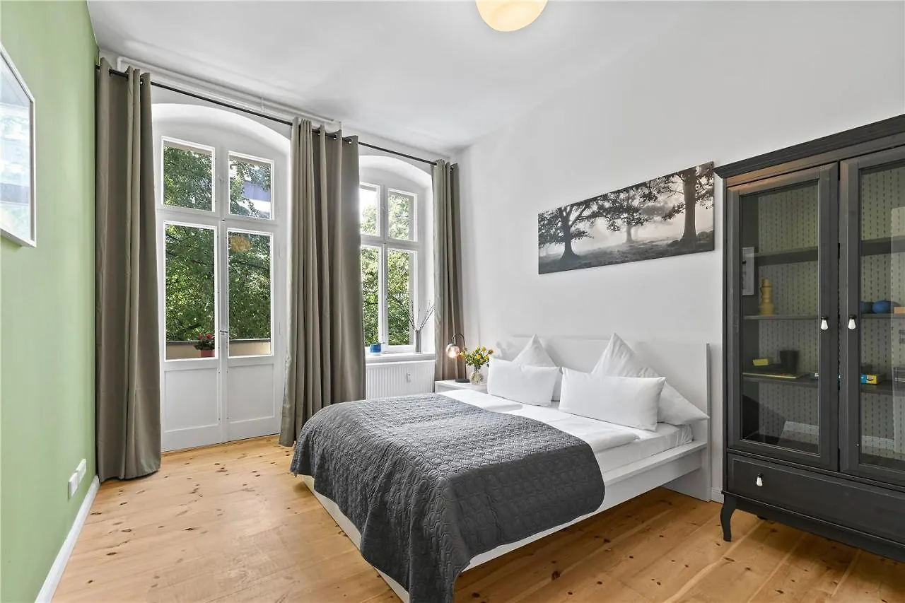 Holiday 33 Apartments Efg Schoenhauser Allee Mit Balkon Berlin
